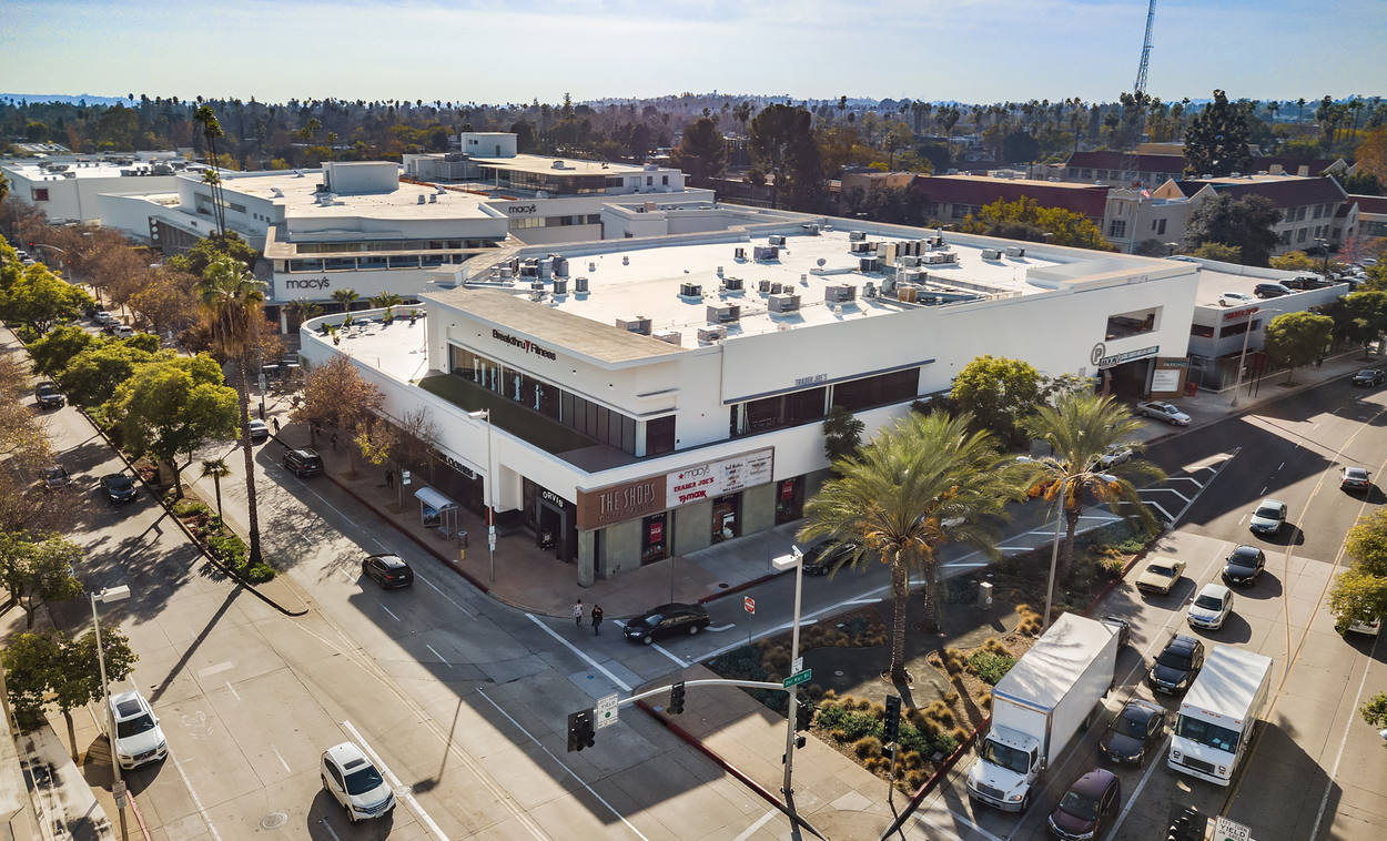 The Shops on Lake Avenue