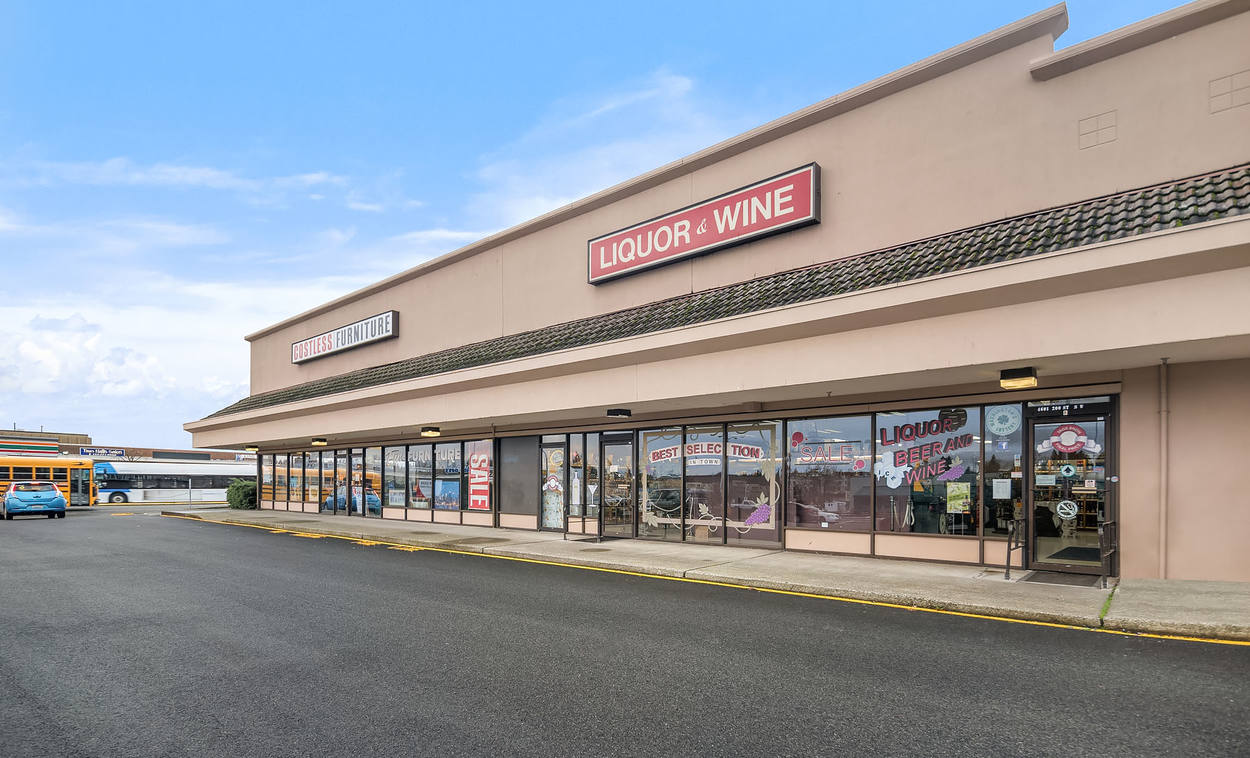 Lynnwood, Washington WA - Available Retail Space & Restaurant Space for  Lease Lynnwood Square