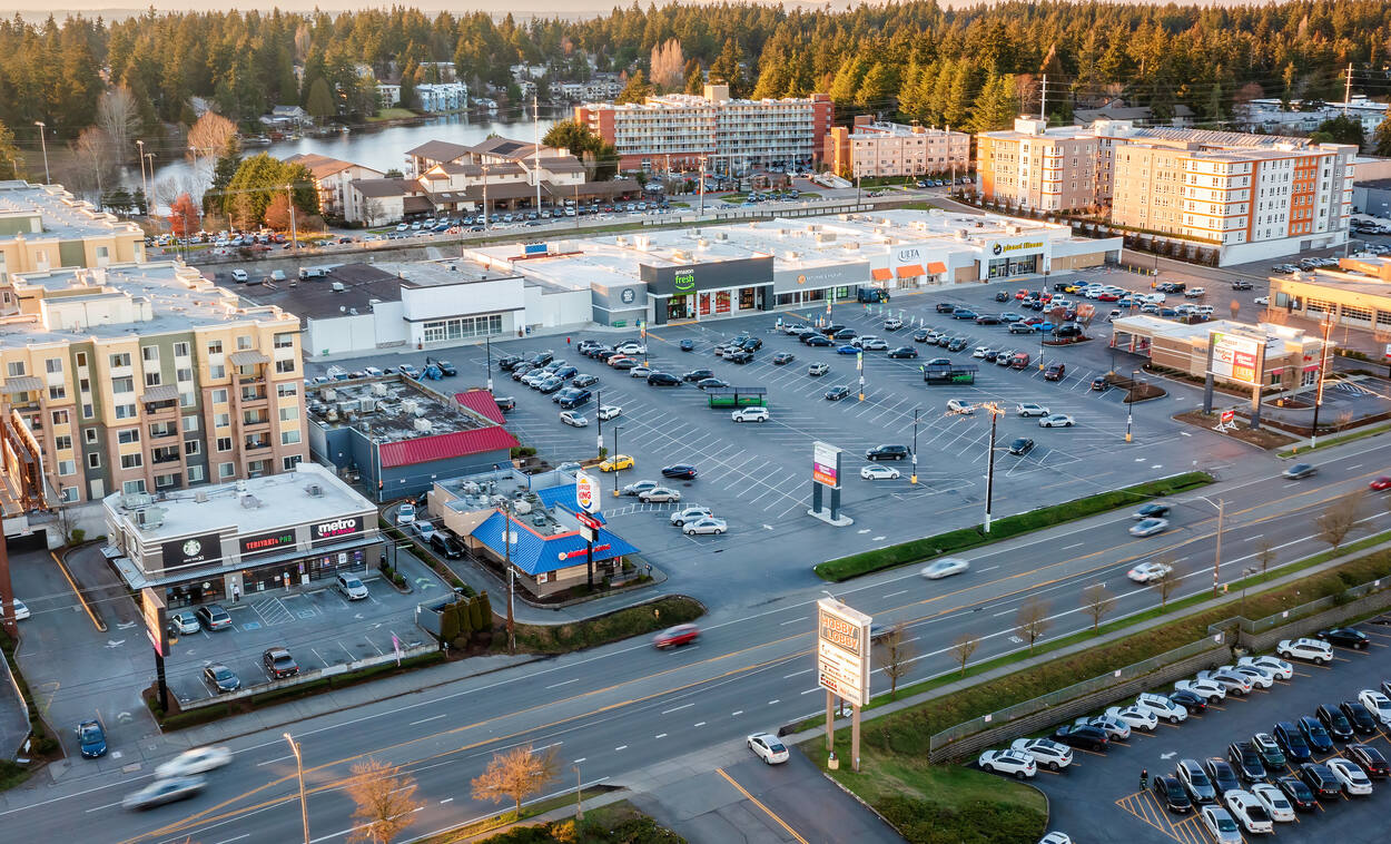 Aurora Shopping Center