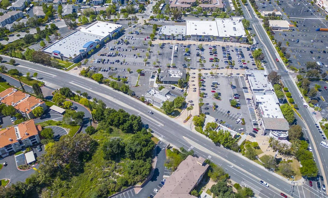 Stevenson Ranch Plaza