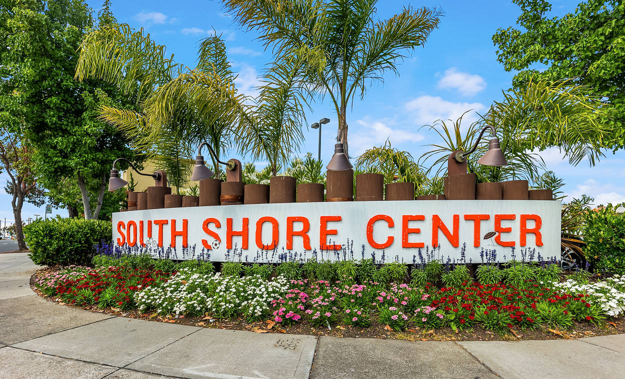 South Shore Center